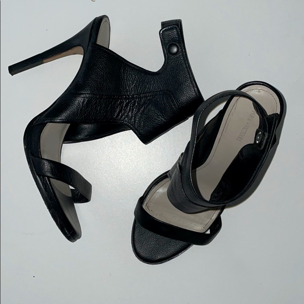 Pour la Victoire high heels